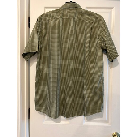 LL Bean mens Short Sleeve Button Down Wrinkle Free Shirt Size L - Picture 2 of 5